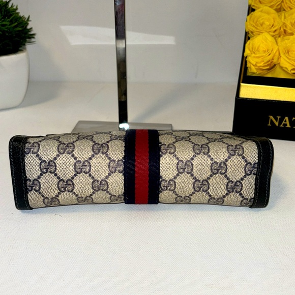 GUC Vintage Blue Gucci Sherry Line Clutch - Picture 6 of 11